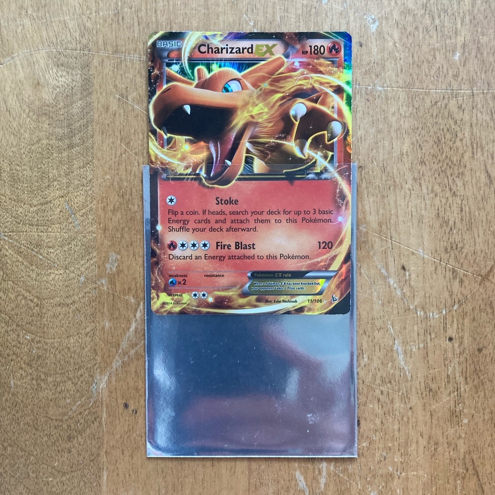 Charizard EX Pokémon card - Picture 7 of 8